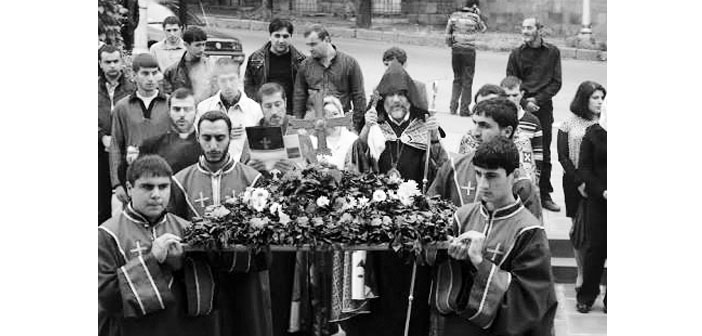 Kutsal Haç’ı yüceltme yortusu